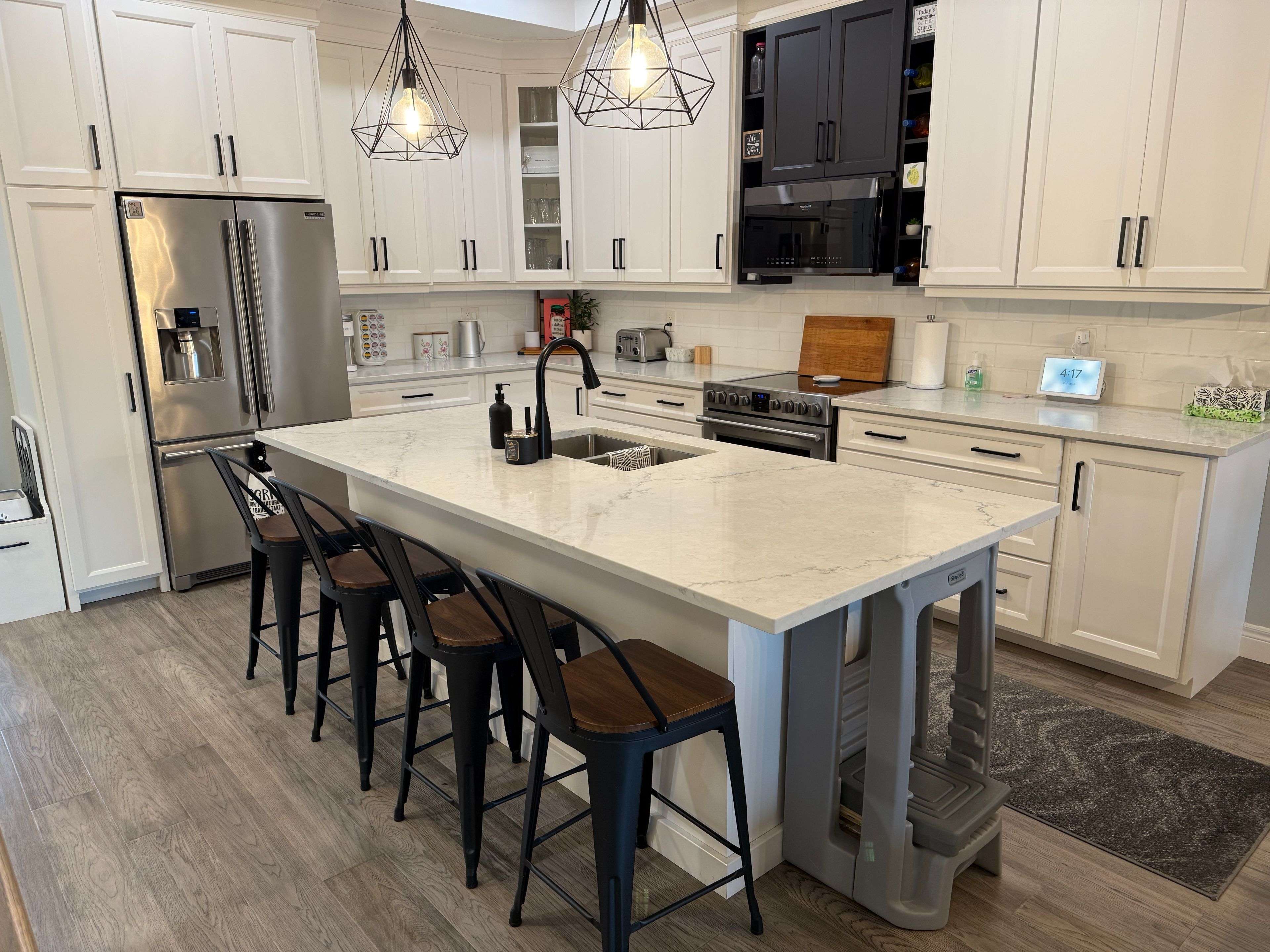 Haldimand, ON N3W 2N4,61A Haddington ST