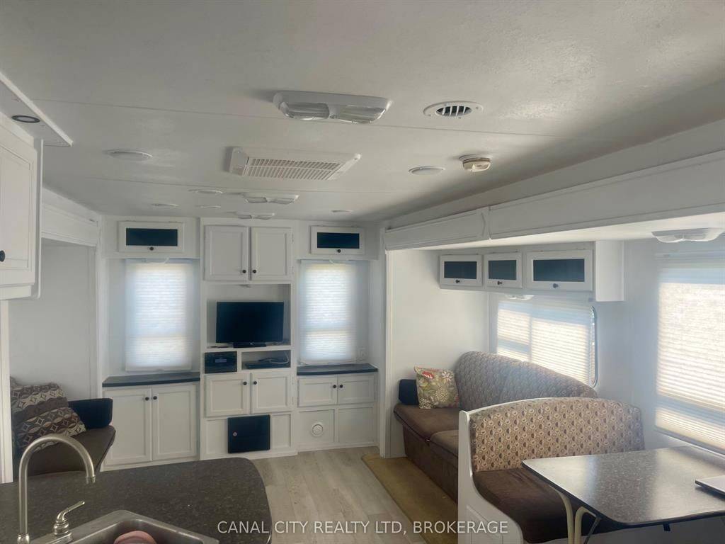 Haldimand, ON N1A 2W6,659 PORT MAITLAND RD