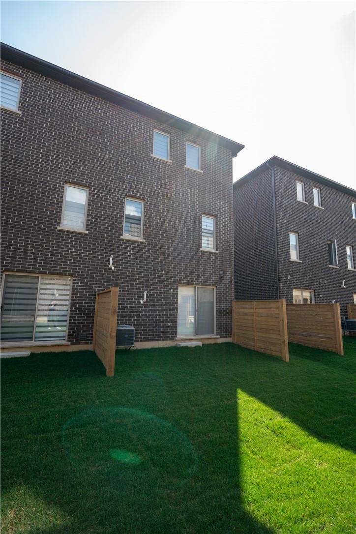 Hamilton, ON L0R 1W0,15 Raspberry LN