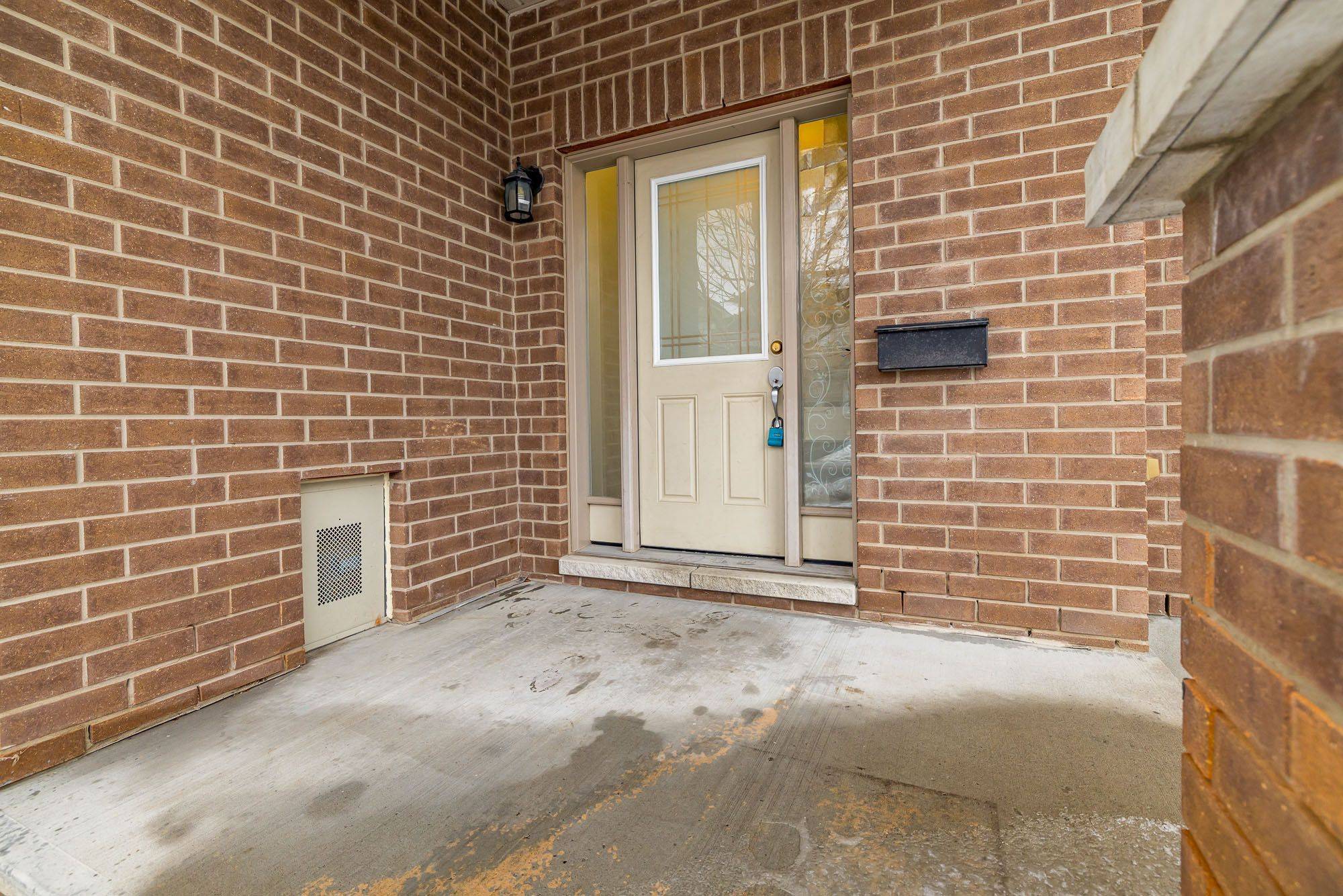 Barrhaven, ON K2J 4X1,604 Via Campanale AVE