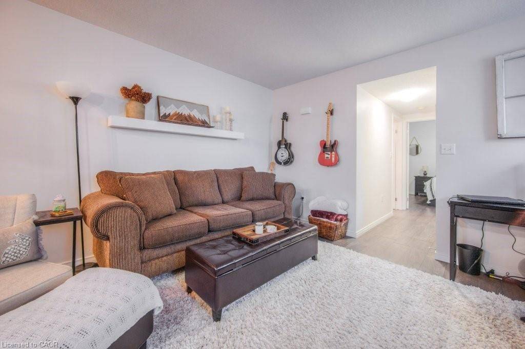 Kitchener, ON N2R 0J5,388 Old Huron RD #D