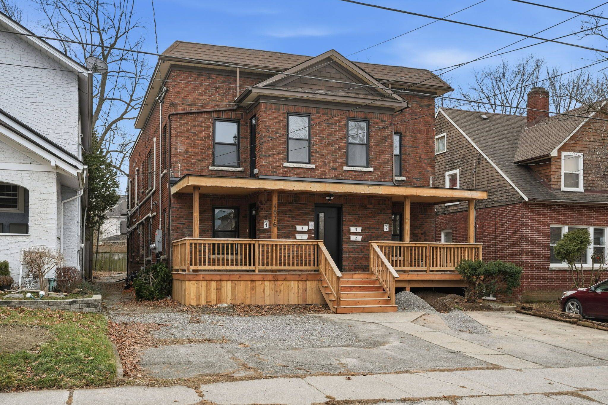 Niagara Falls, ON L2E 1V9,4876 SIMCOE ST #1