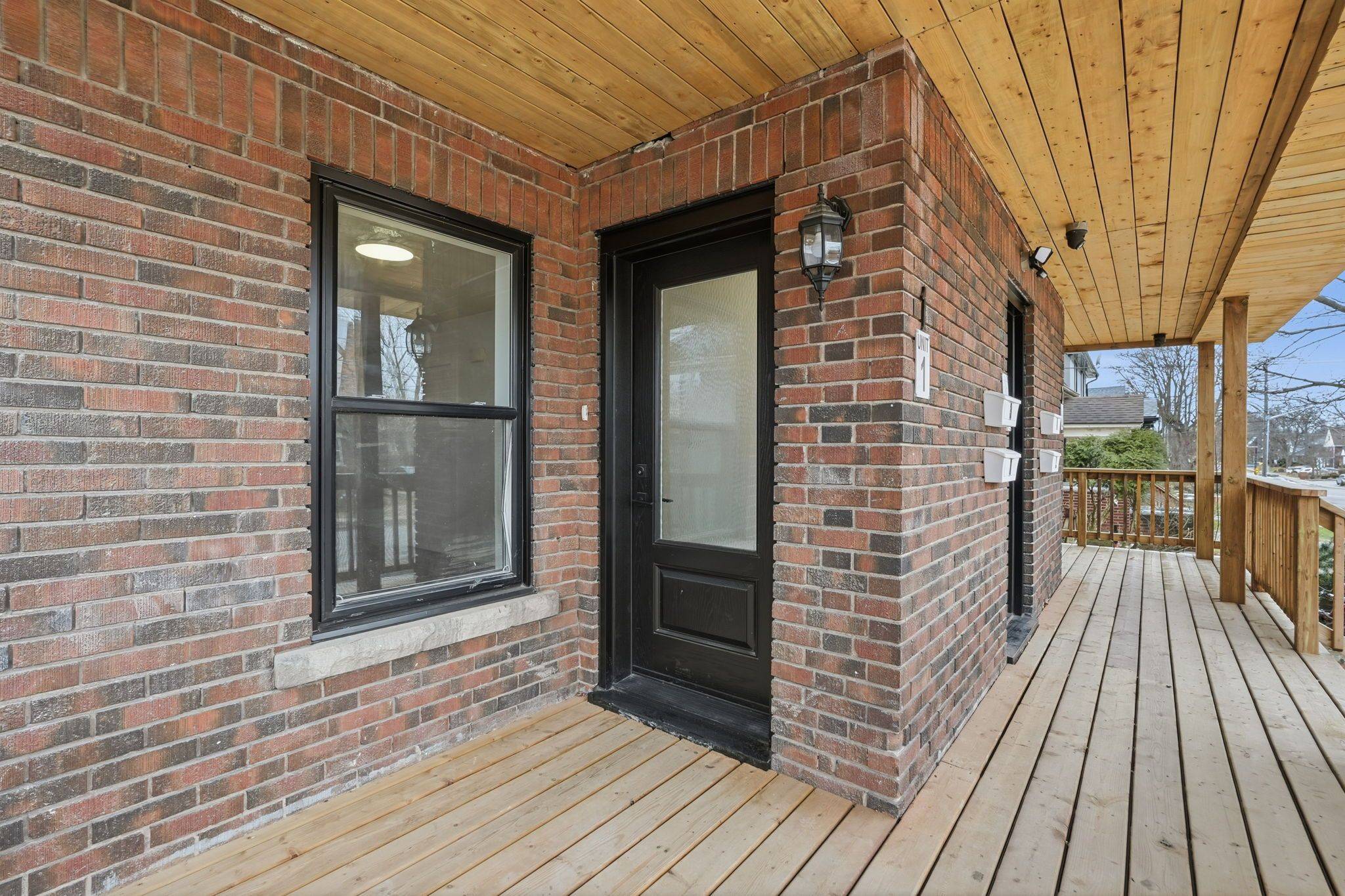 Niagara Falls, ON L2E 1V9,4876 SIMCOE ST #1