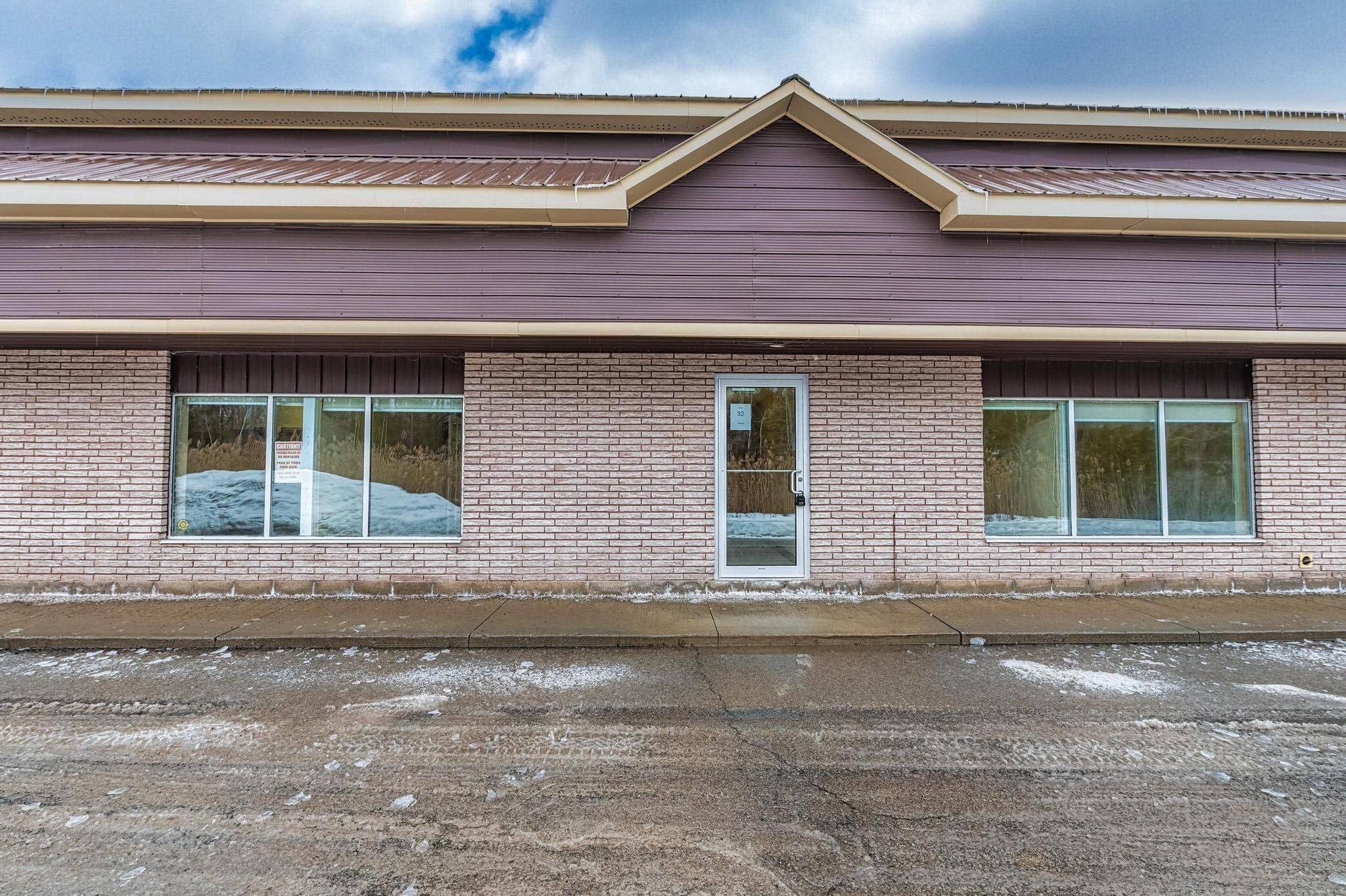 Peterborough, ON K9J 6X7,347 Pido RD #32