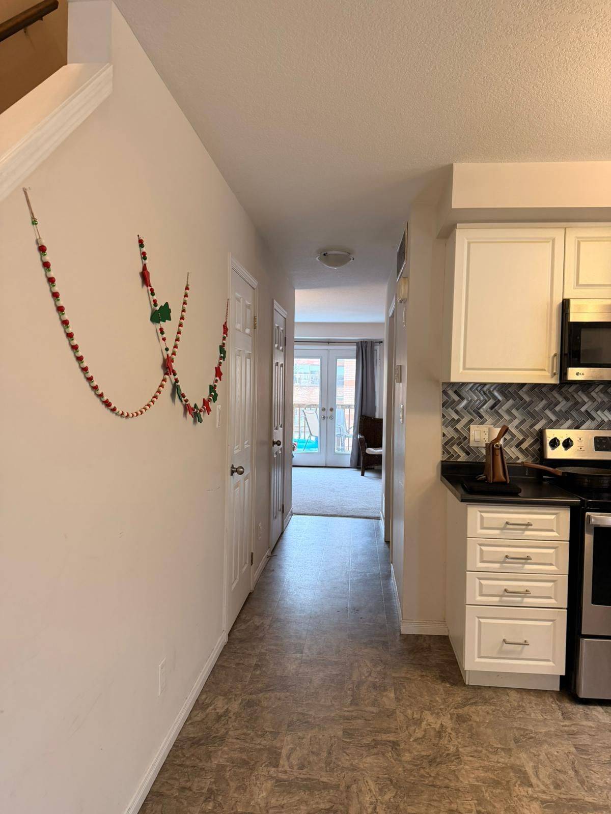 London South, ON N6L 0C7,3200 Singleton AVE #23