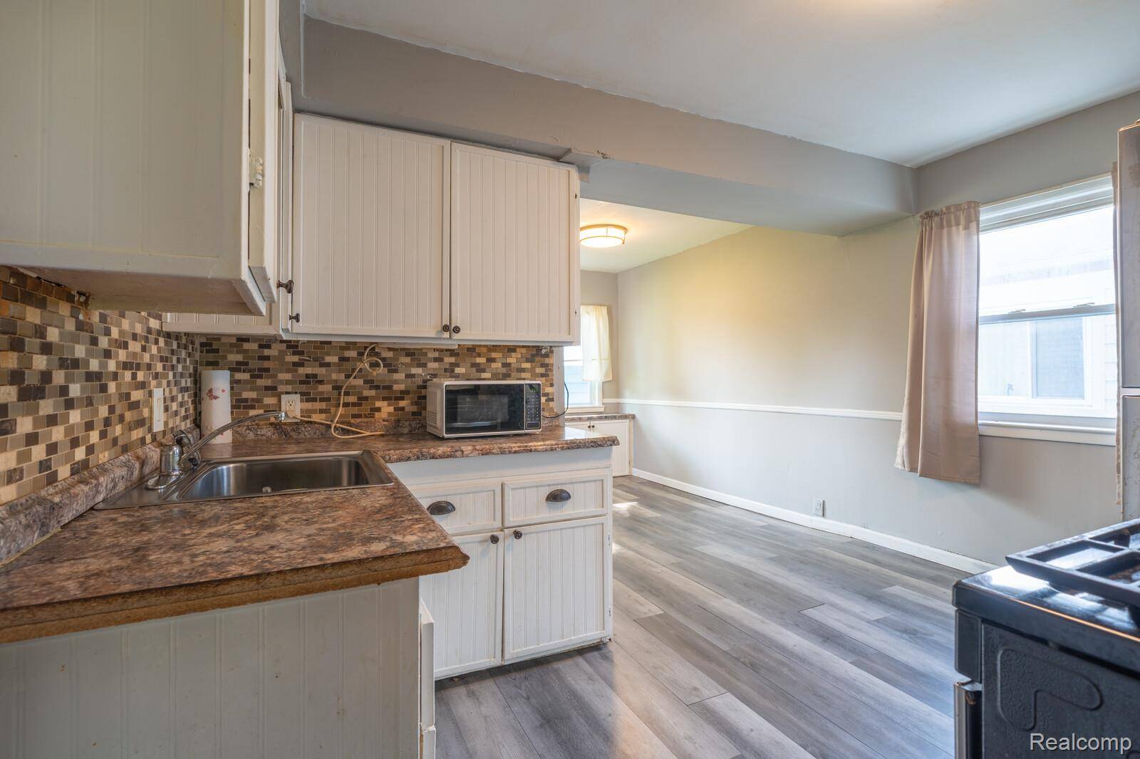 Redford, MI 48239,15988 Delaware AVE