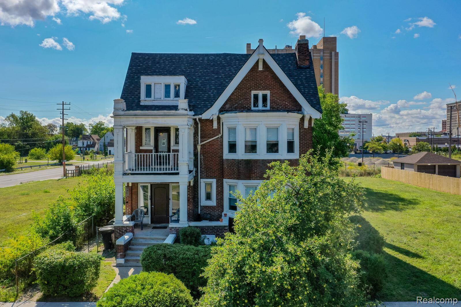 Detroit, MI 48202,100 Chandler ST