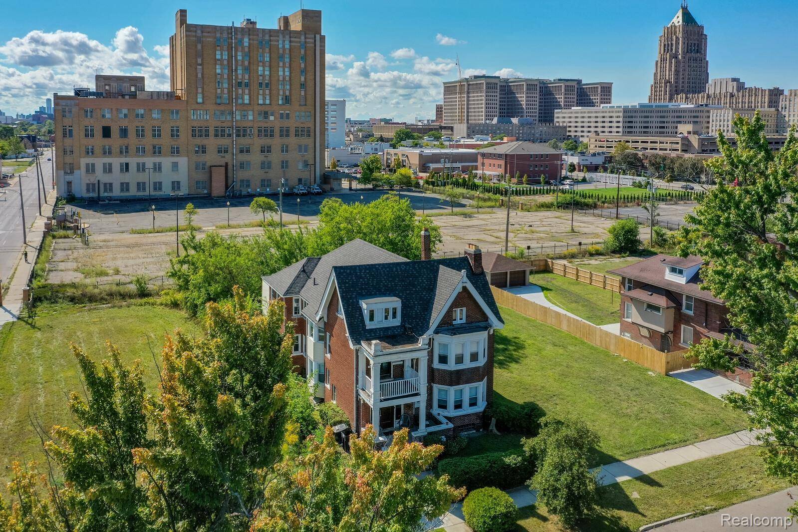 Detroit, MI 48202,100 Chandler ST