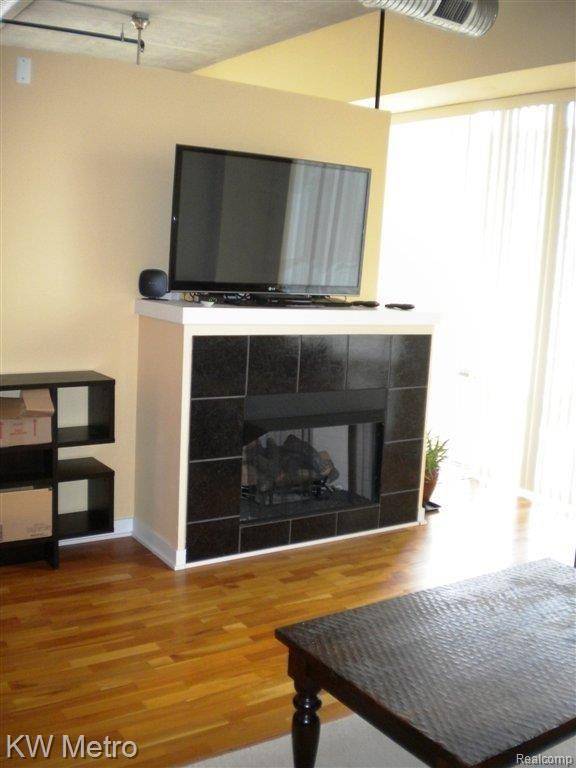 Royal Oak, MI 48067,350 N Main ST #502