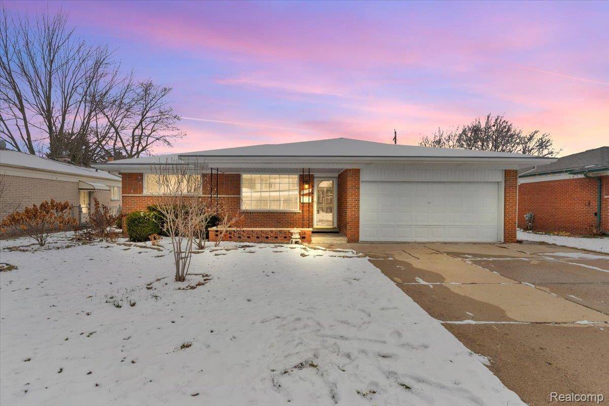 Warren, MI 48088,27739 Yvette DR