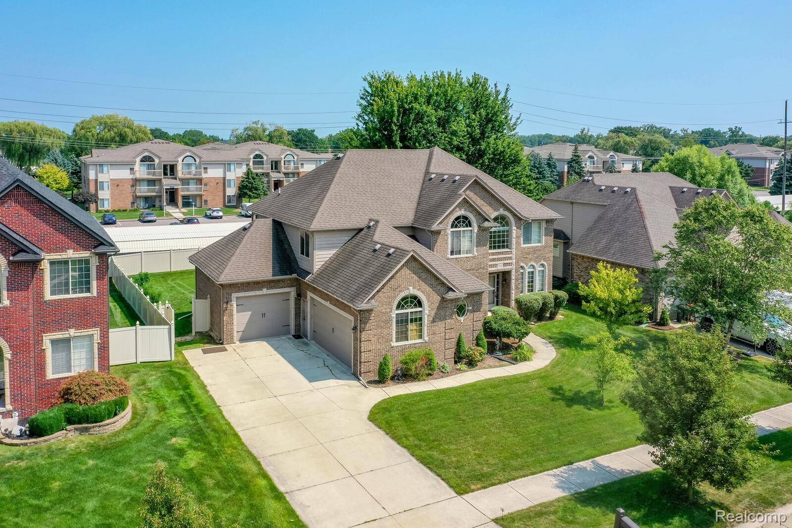 Harrison Township, MI 48045,39122 Nautical LN