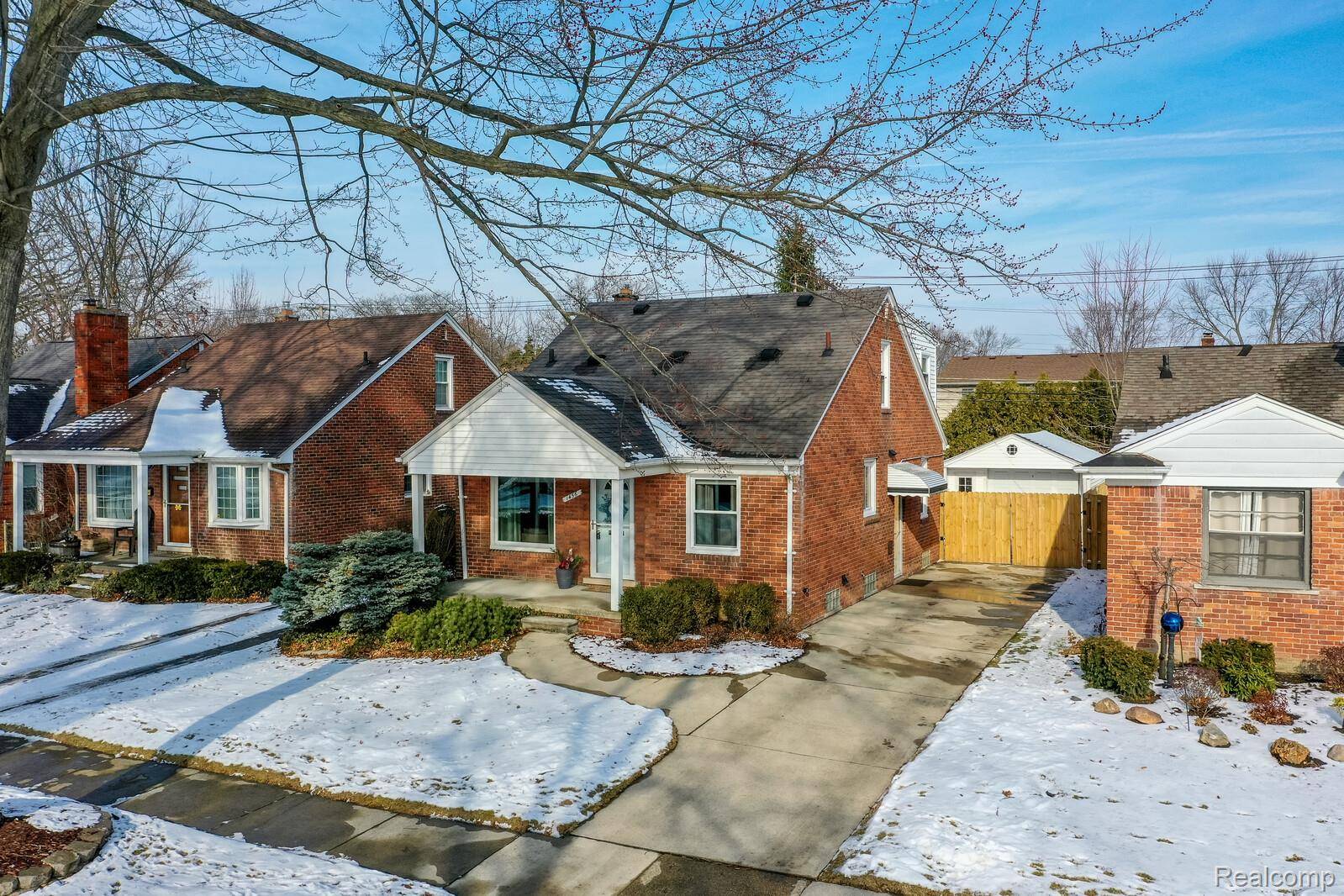 Grosse Pointe Woods, MI 48236,1456 Aline DR