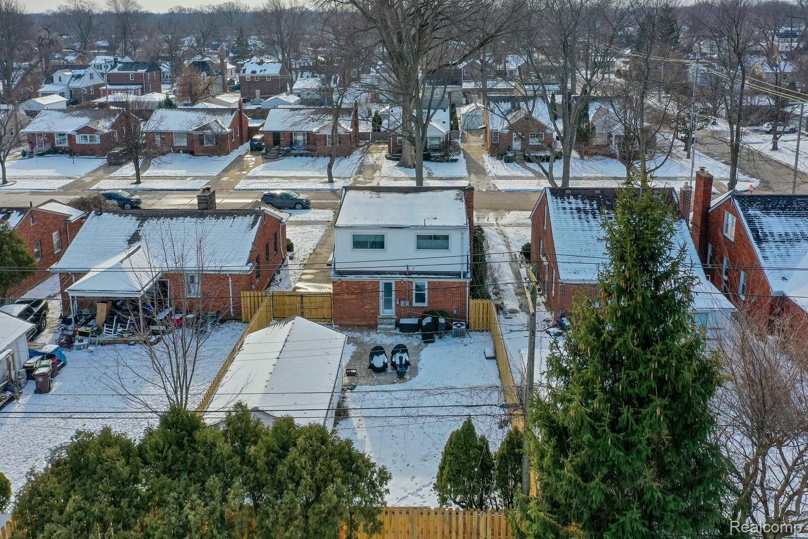 Grosse Pointe Woods, MI 48236,1456 Aline DR