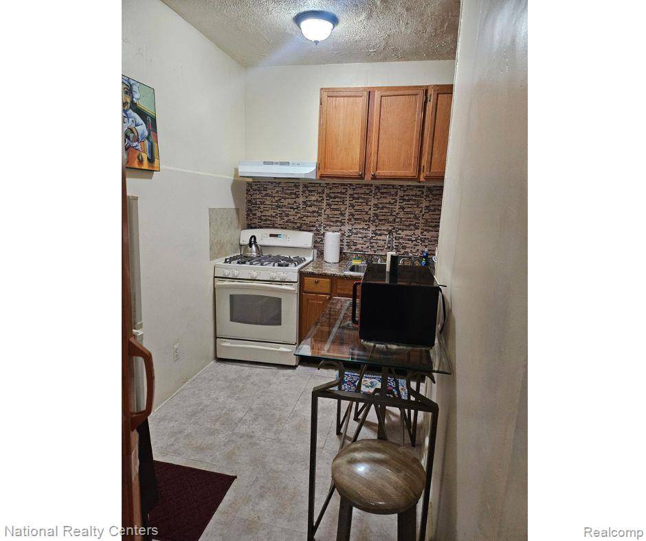 Detroit, MI 48206,1364 Seward ST