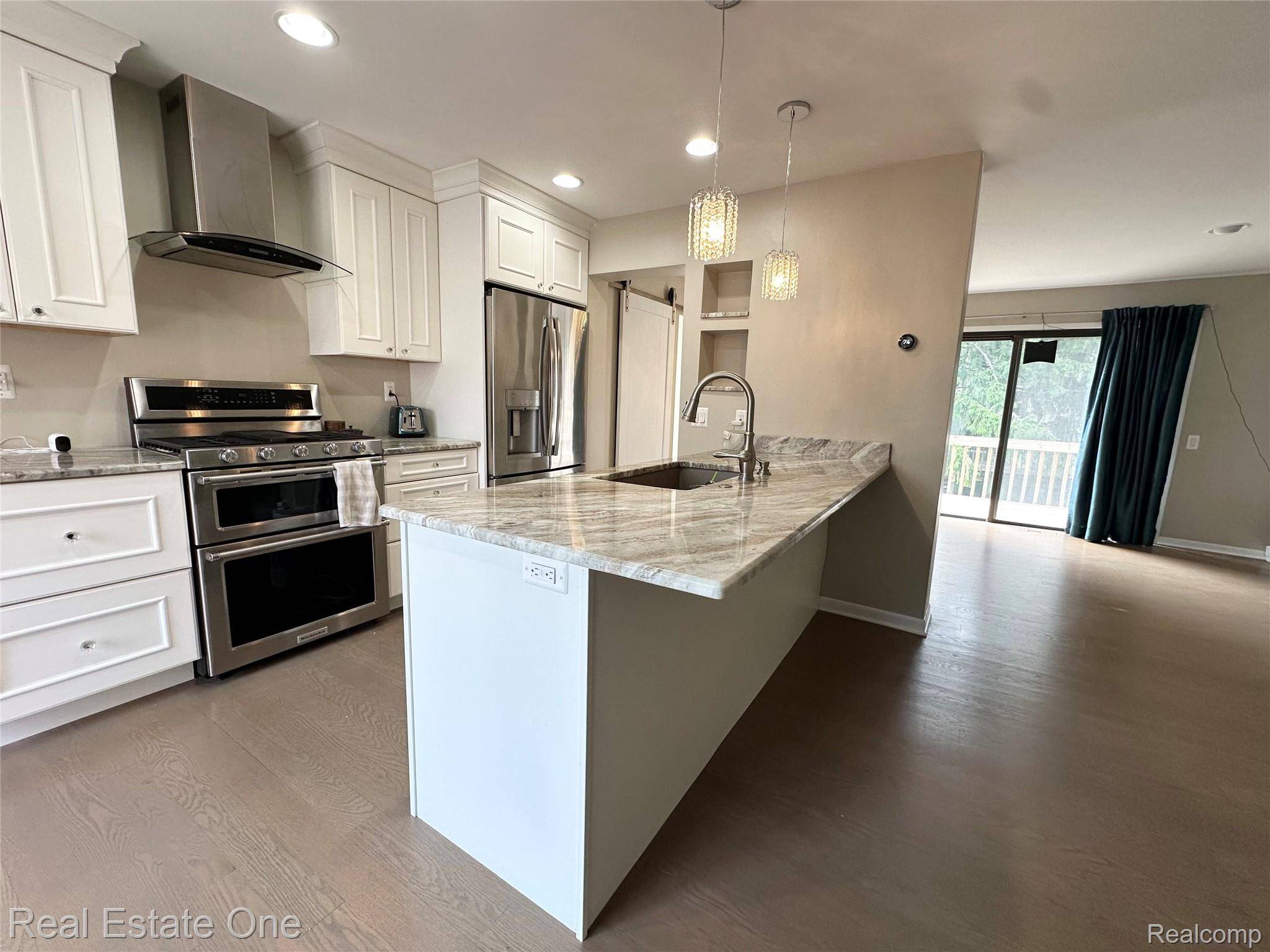 Rochester Hills, MI 48307,410 Willow Grove LN