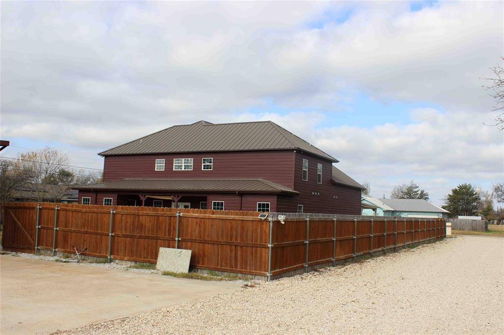 Lacy Lakeview, TX 76705,1205 Avenue B