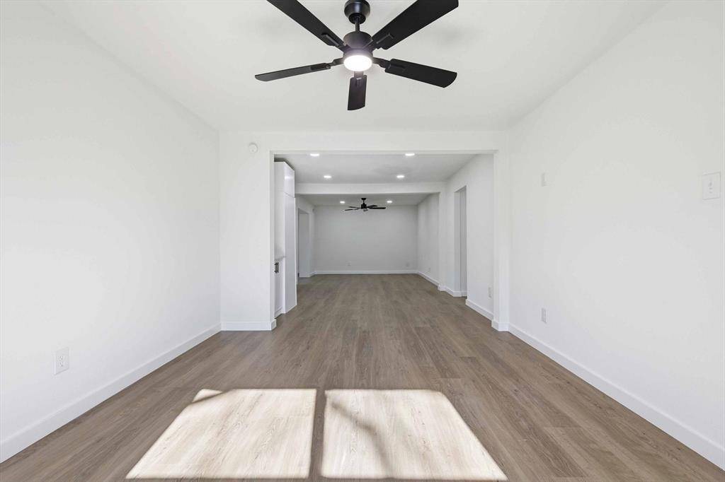 Dallas, TX 75241,6439 Lazy River Drive