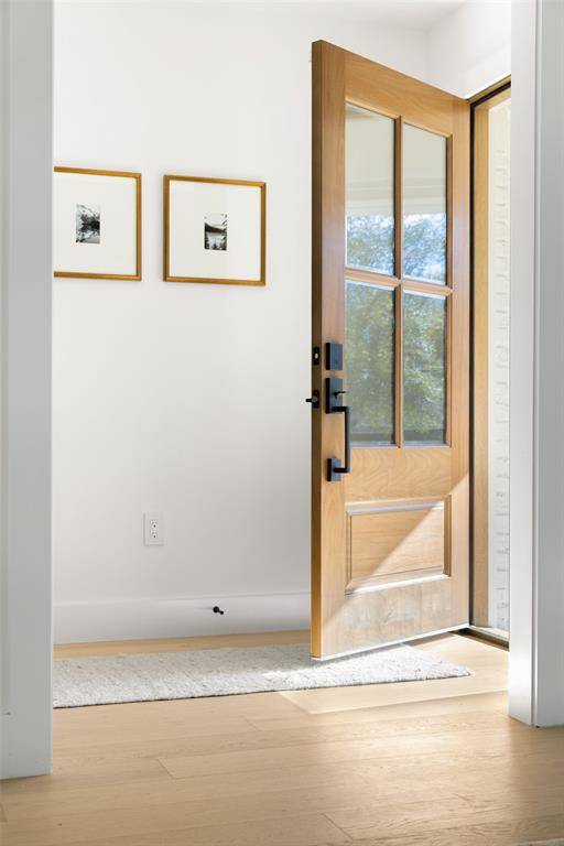 Dallas, TX 75238,9747 Parkford Drive