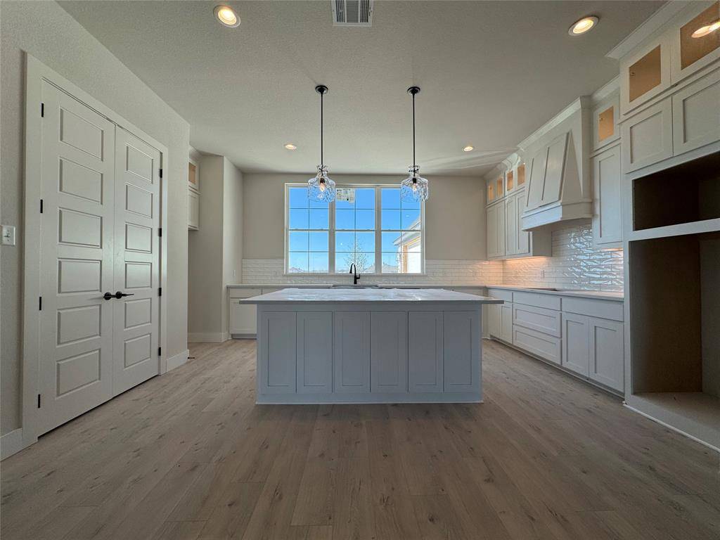 Godley, TX 76044,12984 Little Wolf