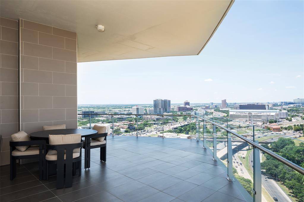 Dallas, TX 75201,3130 N Harwood Street #1804