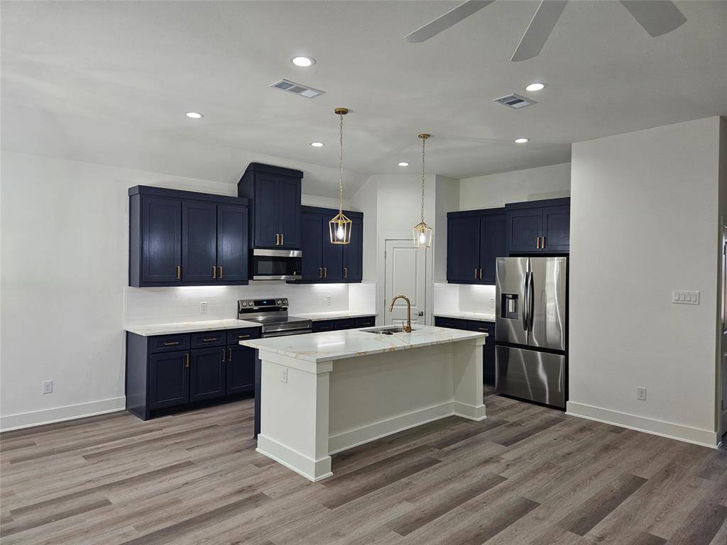 Azle, TX 76020,136 Rosemary