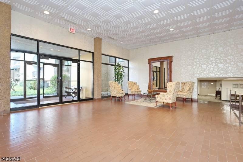 River Vale Twp., NJ 07675,521 Piermont Ave #403A