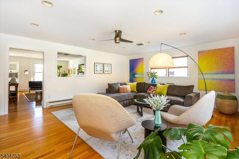 Glen Ridge Boro Twp., NJ 07028,124 Essex Ave