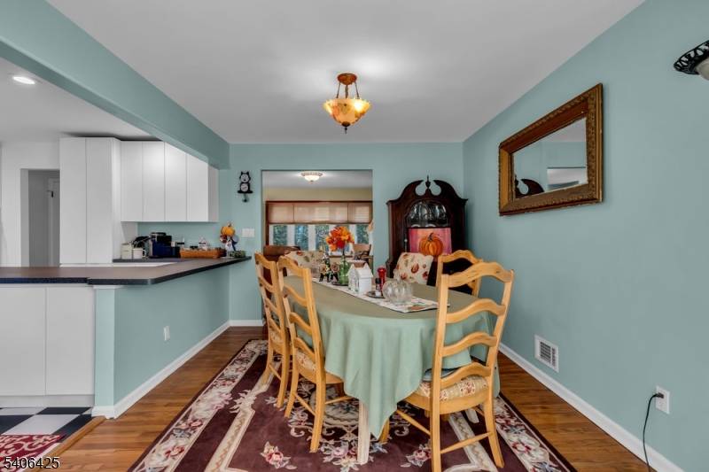 Howell Twp., NJ 07731,17 Sunnyside Rd