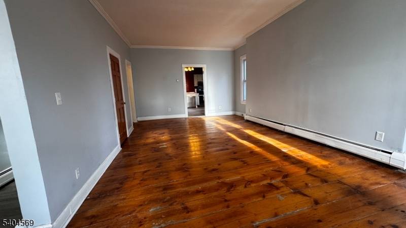 Newton Town, NJ 07860,21 Liberty St