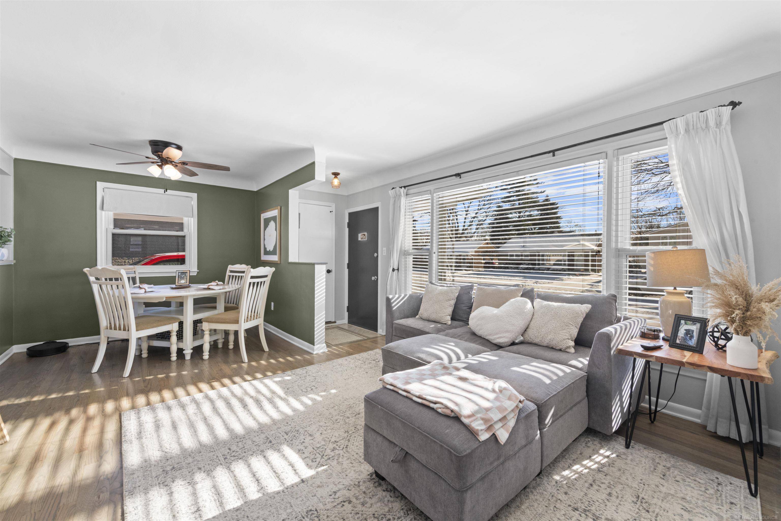 Royal Oak, MI 48073,915 Midland AVE