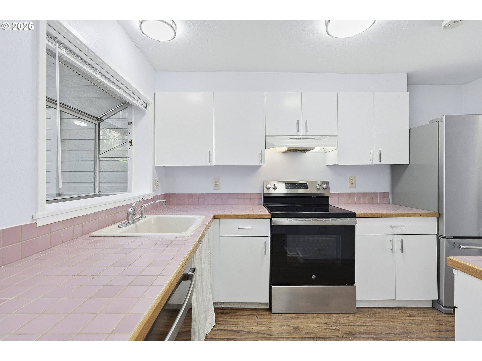 Lake Oswego, OR 97035,3433 MCNARY PKWY #803