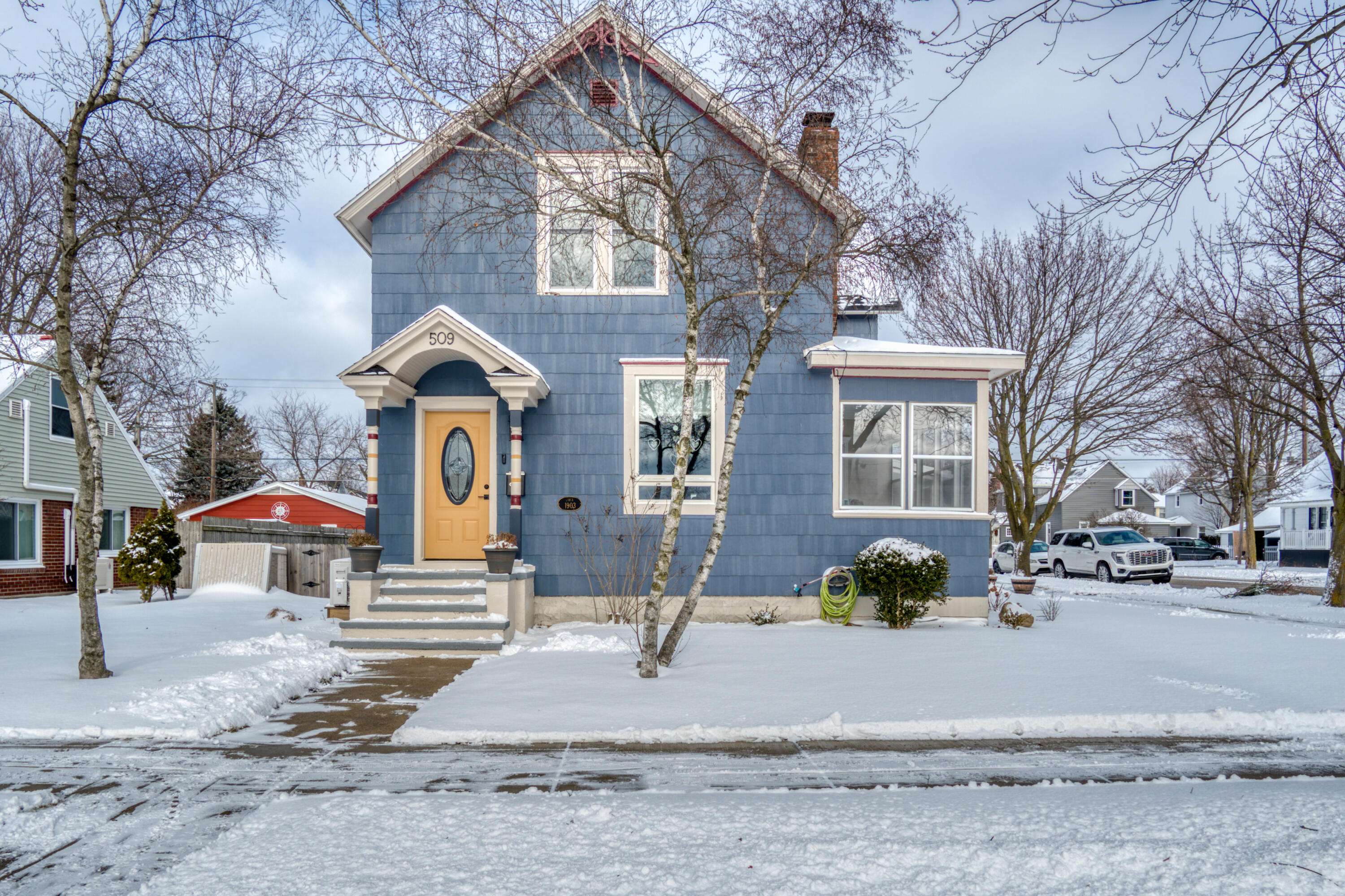 Ludington, MI 49431,509 E Filer ST