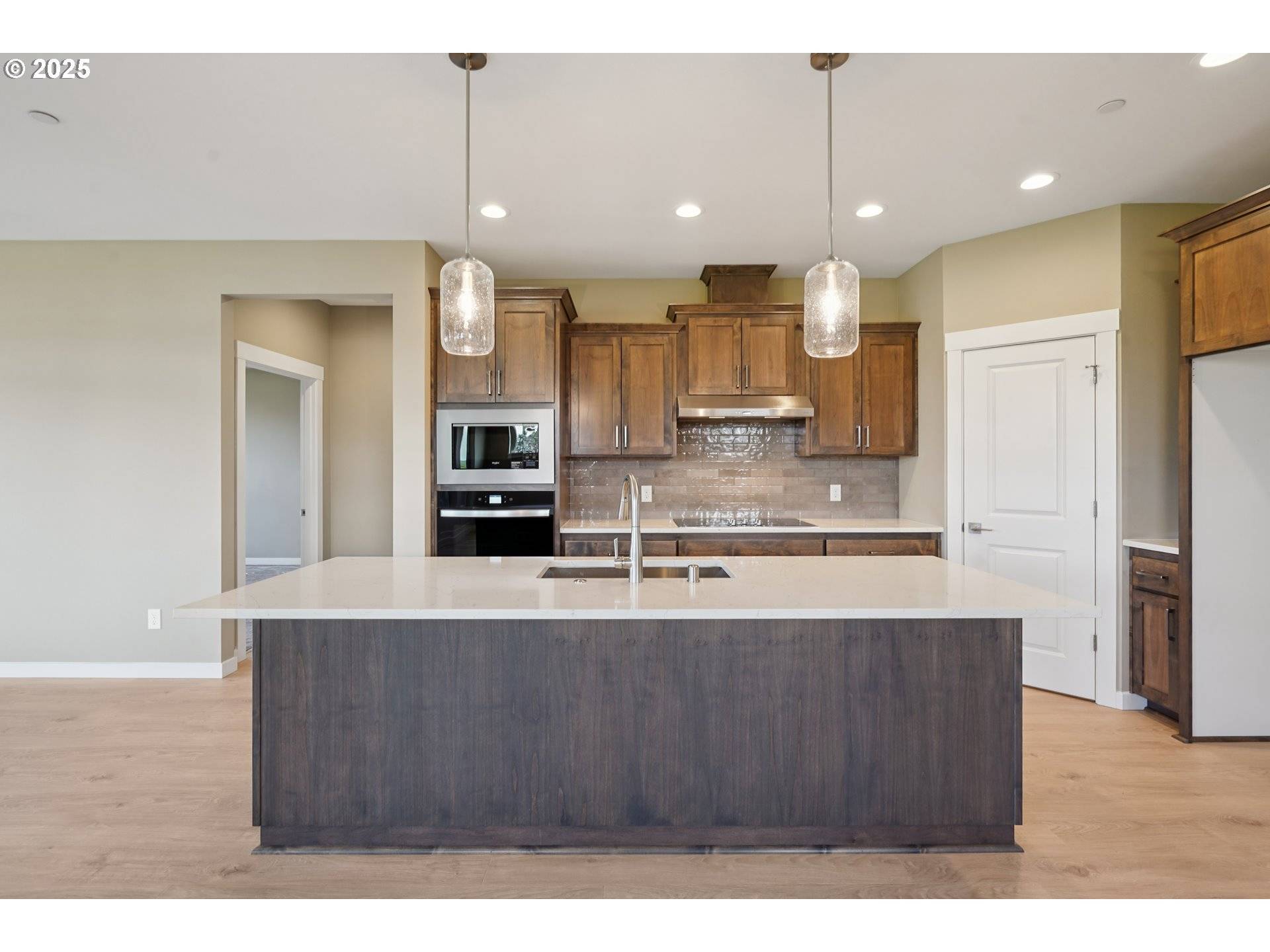 La Center, WA 98629,148 E 24TH AVE