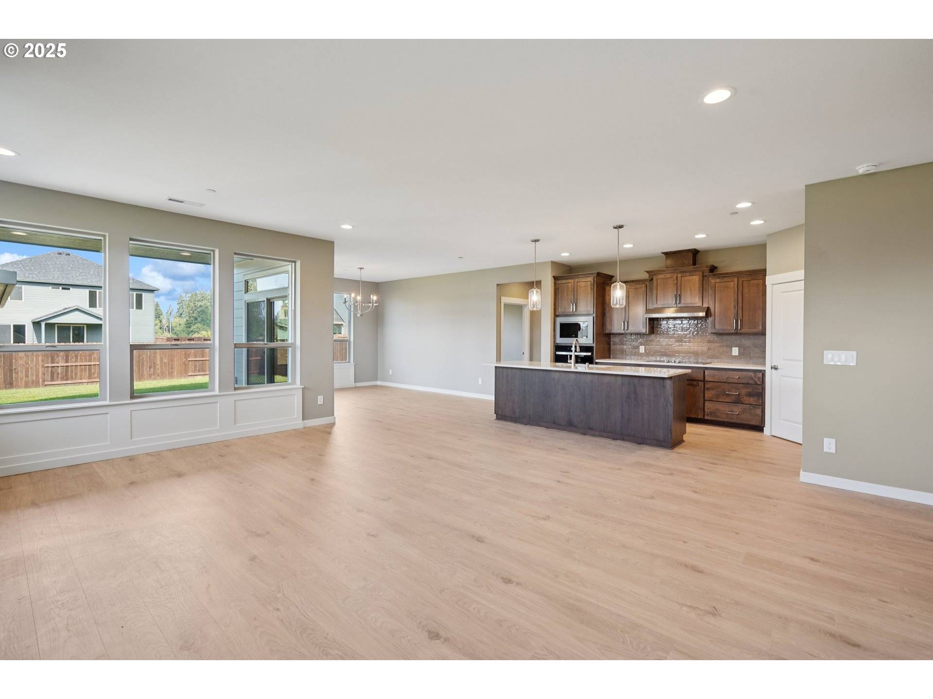 La Center, WA 98629,148 E 24TH AVE