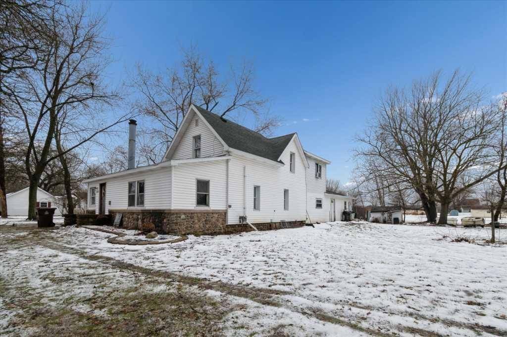 Shepherd, MI 48883,337 E Cottage