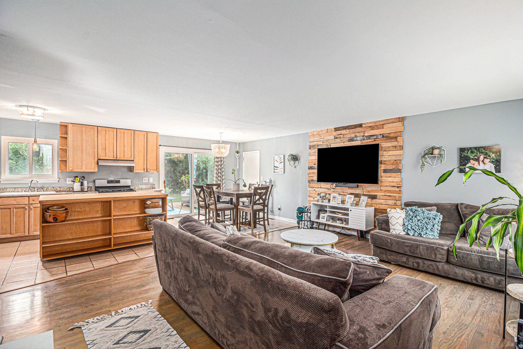 Ann Arbor, MI 48103,916 Patricia AVE