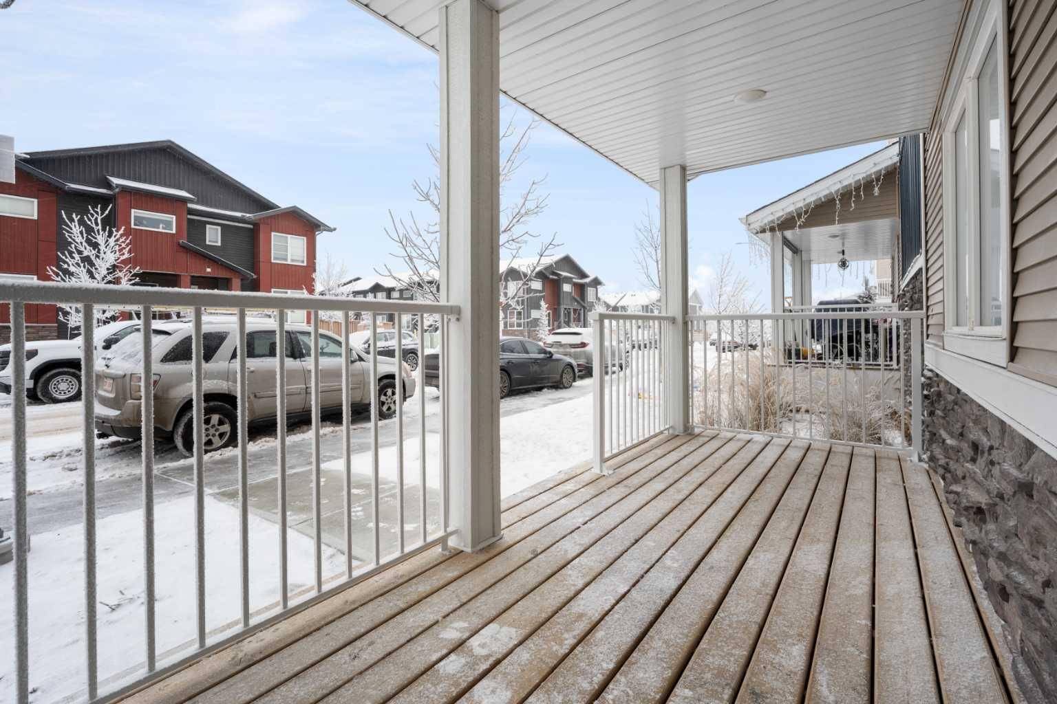 Calgary, AB T3N 1P7,32 Red Embers Parade #36