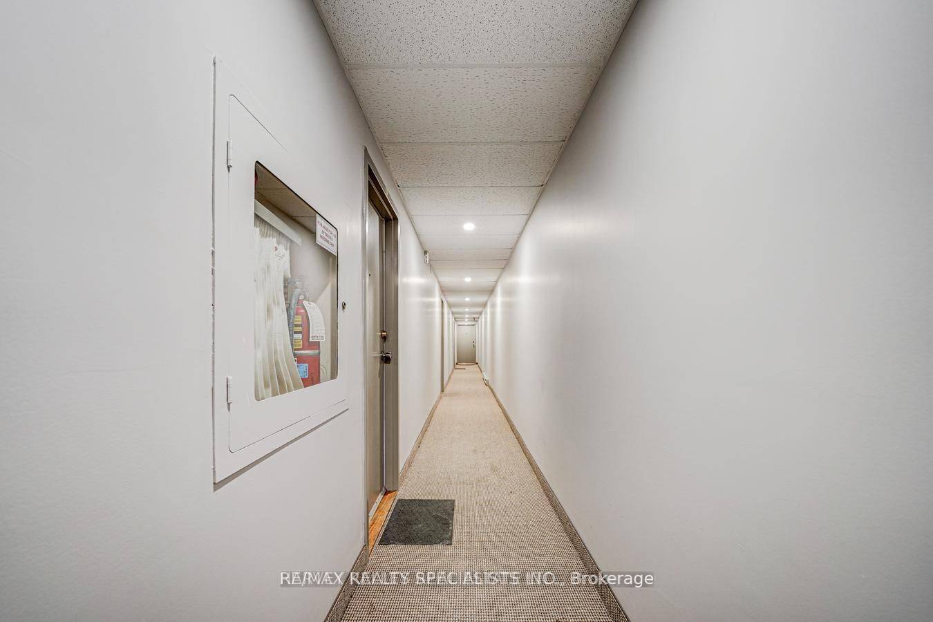 Toronto C01, ON M6H 1M5,1087 Bloor ST #204