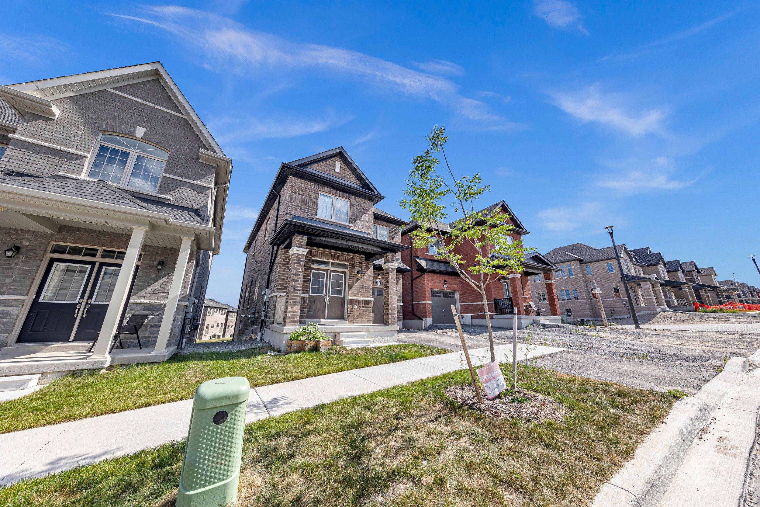 Pickering, ON L1X 0M4,1151 Skyridge BLVD