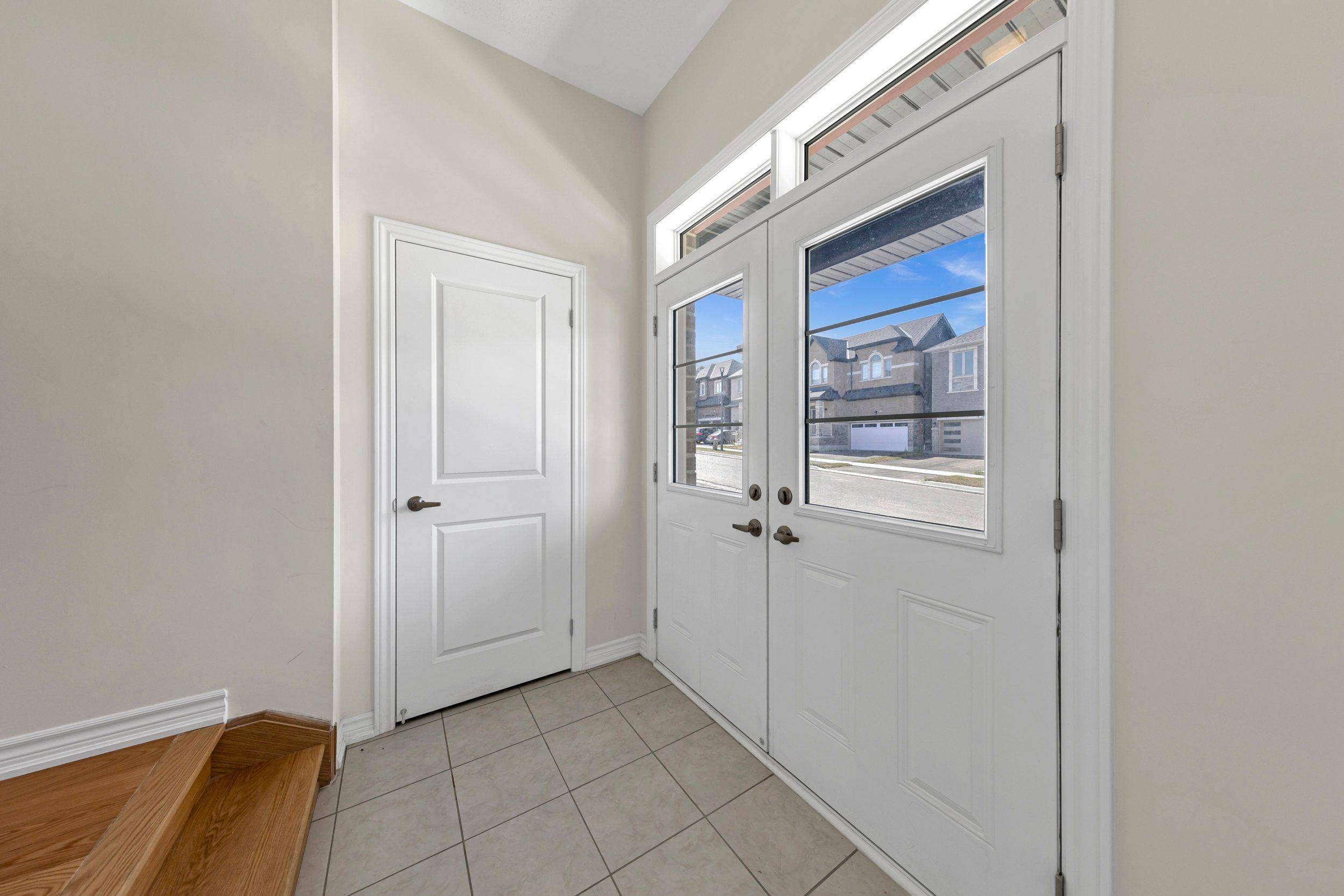 Pickering, ON L1X 0M4,1151 Skyridge BLVD