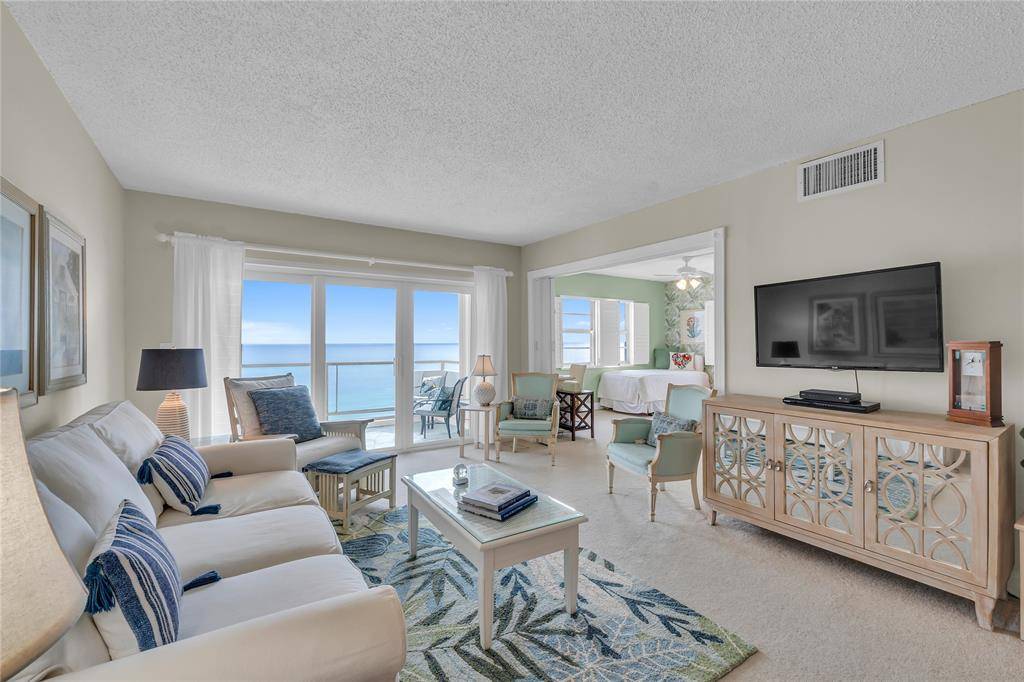 Lauderdale By The Sea, FL 33062,1500 S Ocean Blvd #705