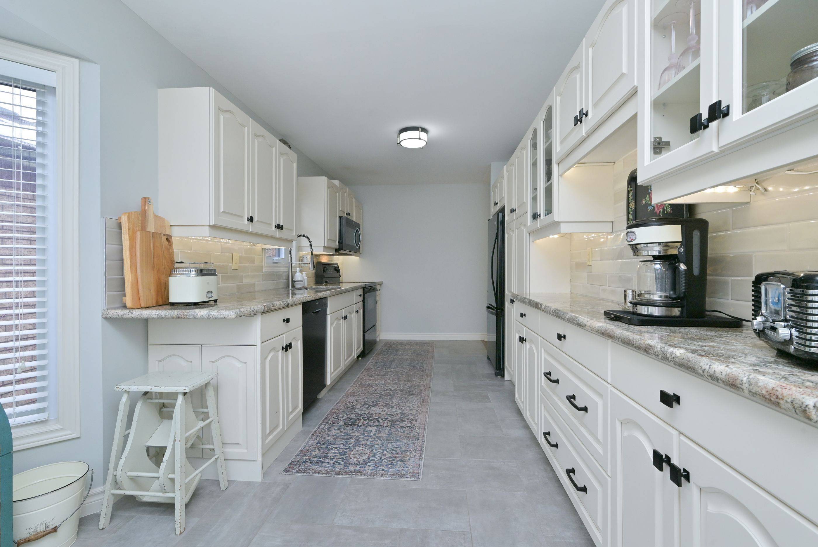 New Tecumseth, ON L9R 1Y2,196 Riverview RD