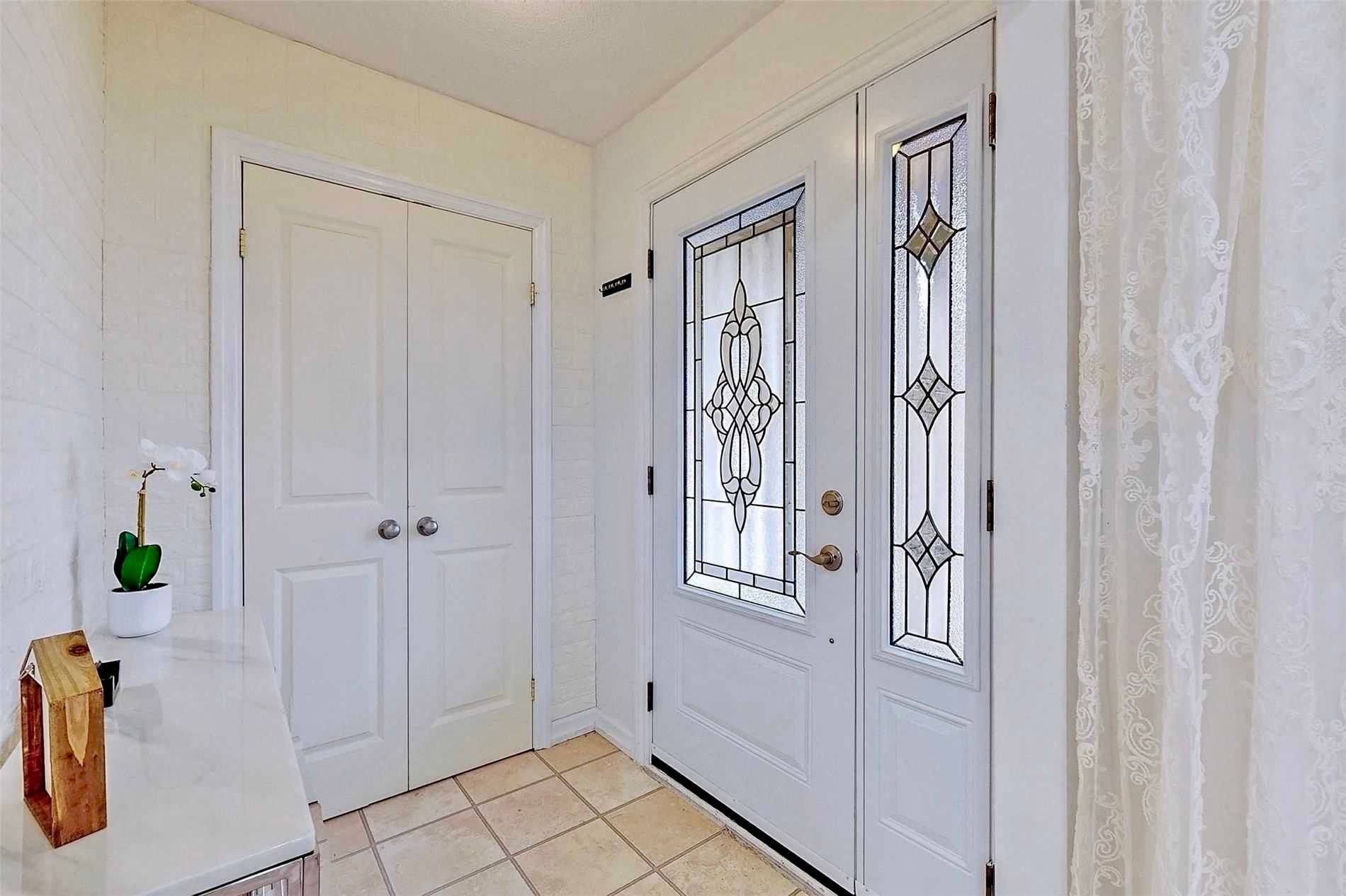 Richmond Hill, ON L4C 5C1,37 Springhead GDNS