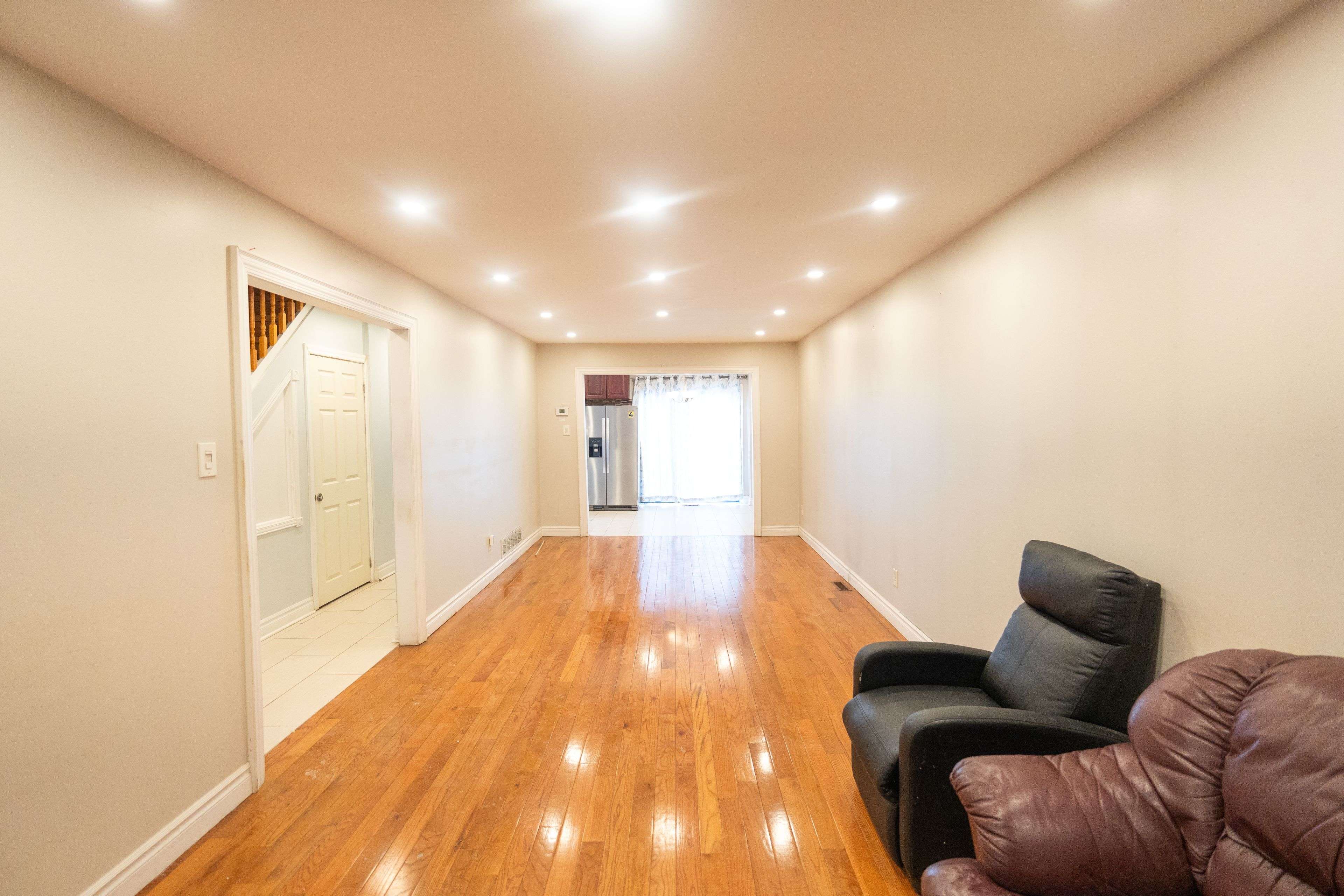 Markham, ON L3S 1G9,82 Jaffray RD #Main & 2nd Flr