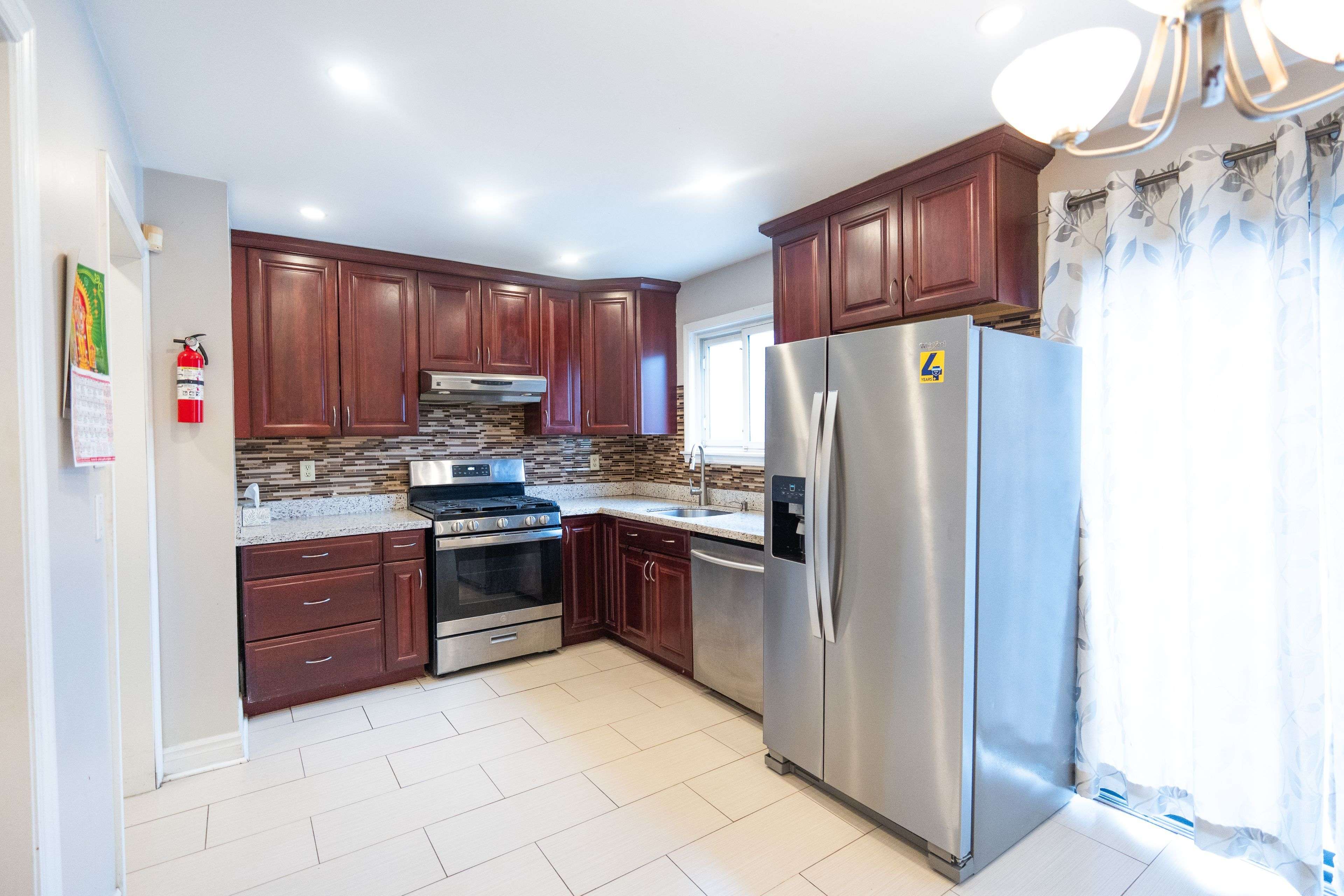 Markham, ON L3S 1G9,82 Jaffray RD #Main & 2nd Flr