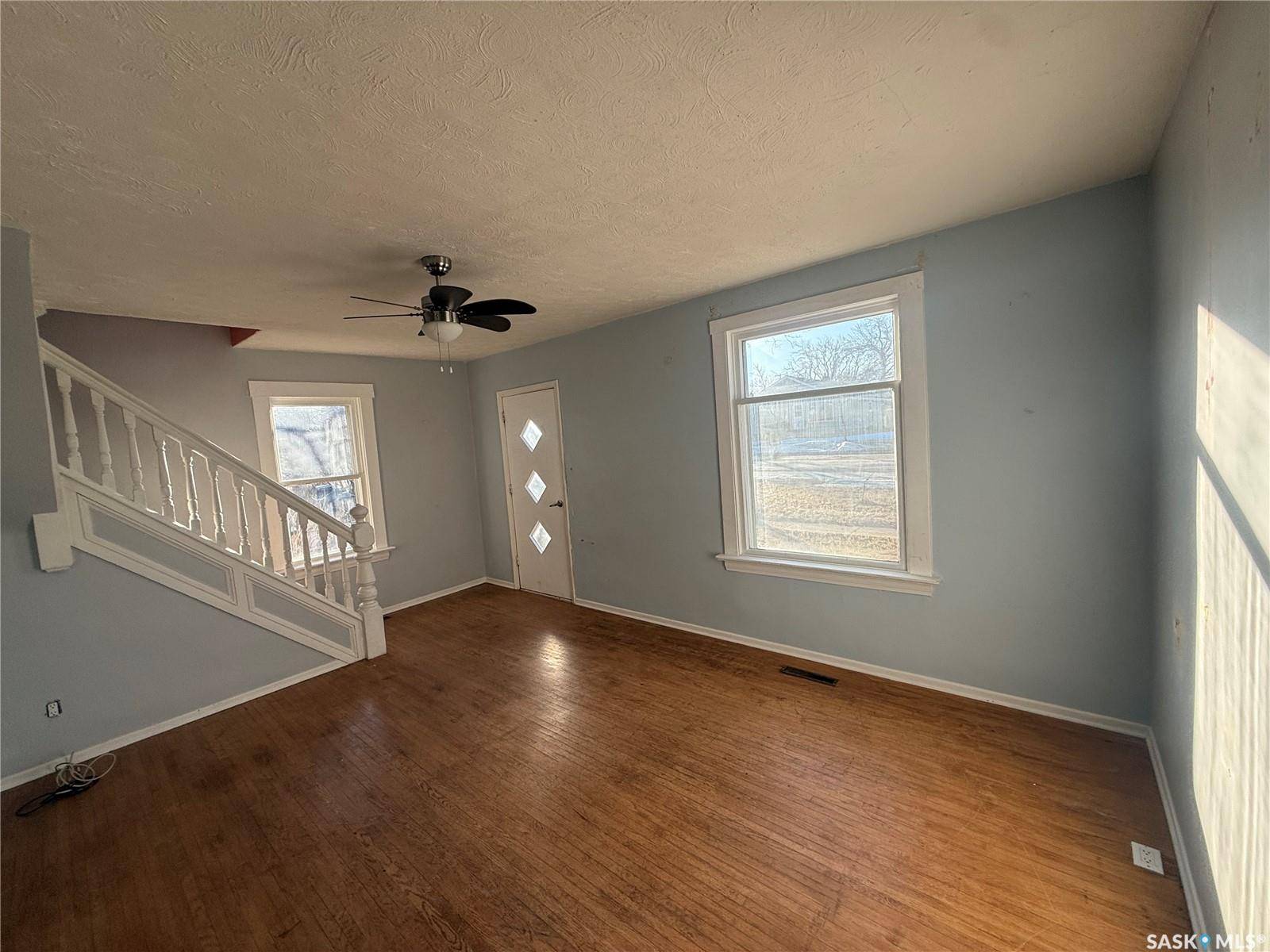 Assiniboia, SK S0H 0B0,421 3rd AVENUE E