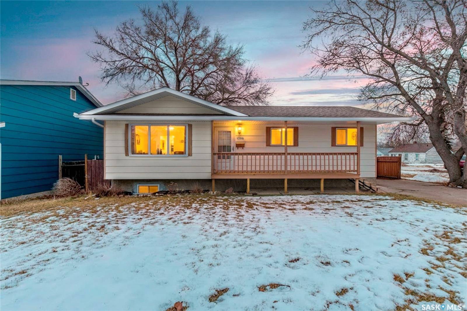 Moose Jaw, SK S6H 7C5,1386 Manitou CRESCENT