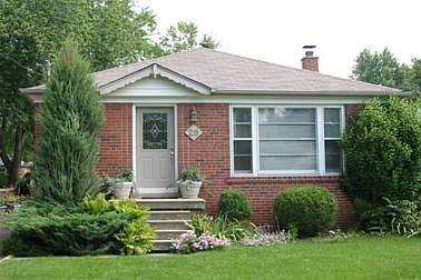 Mississauga, ON L5H 2R9,29 Maple AVE N