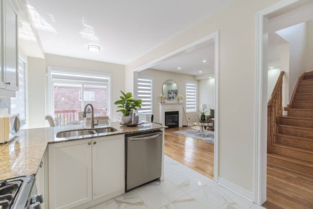 Brampton, ON L6R 0Y4,5 Appleaire Cres N/A