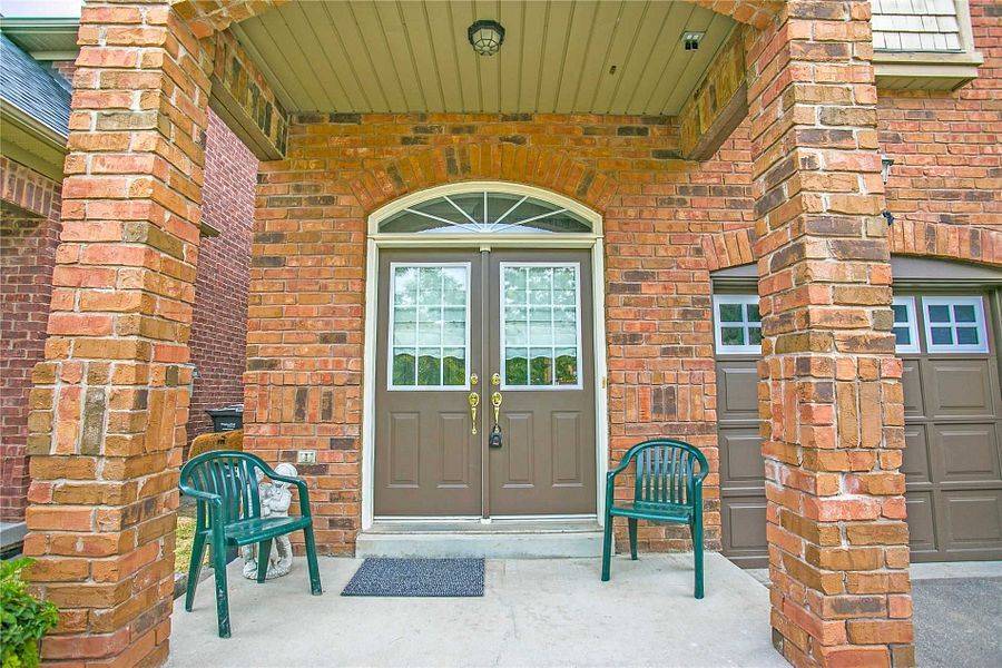 Mississauga, ON L5M 7J7,3246 Angel Pass DR